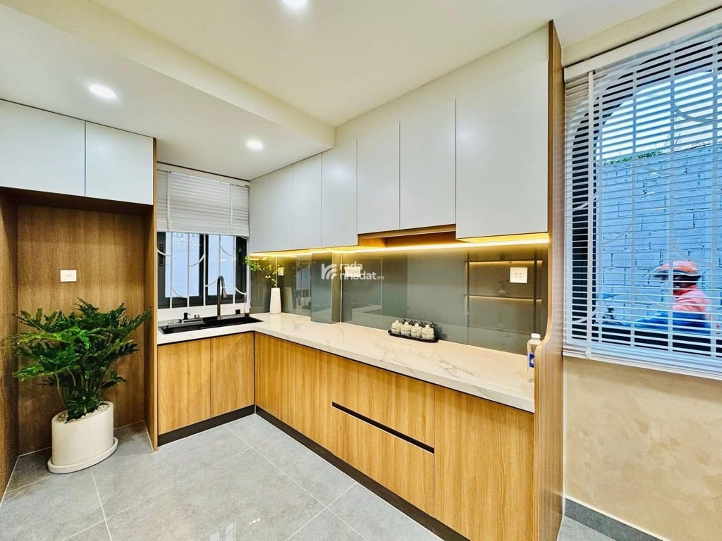 SÁT MT QUỐC LỘ 13, BÌNH THẠNH, 41M2 Ở NGAY. GIẢM 350TR CHỈ CÒN 6.6T TL