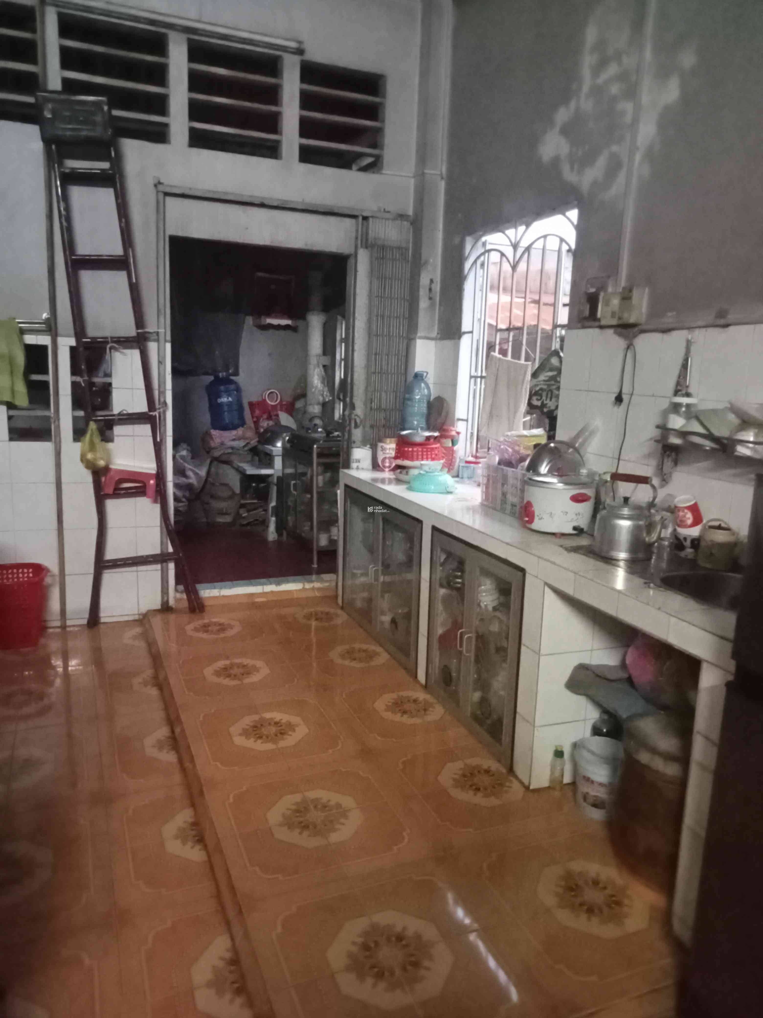 Bán nhà mặt phố.Nha 1 trệt 1 lâu . Gần chợ.Gan bên phà.Duong lớn thuận lợi kinh doanh.Gia 3 tỷ 500 