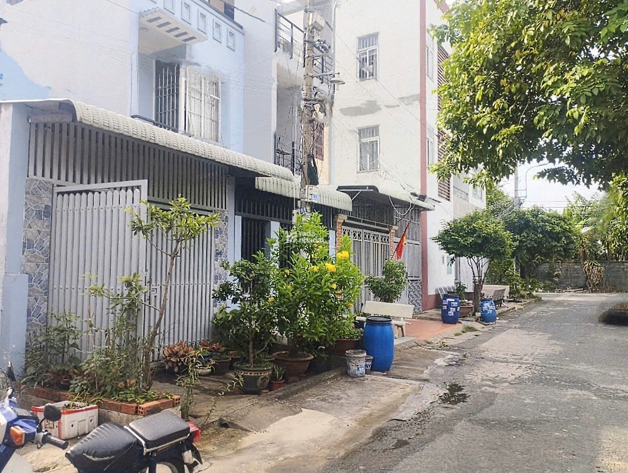 CẦN BÁN GẤP NHÀ CẤP 4 MỚI DỌN VÀO Ở NGAY! SÁT CHỢ LINH XUÂN - THỦ ĐỨC -