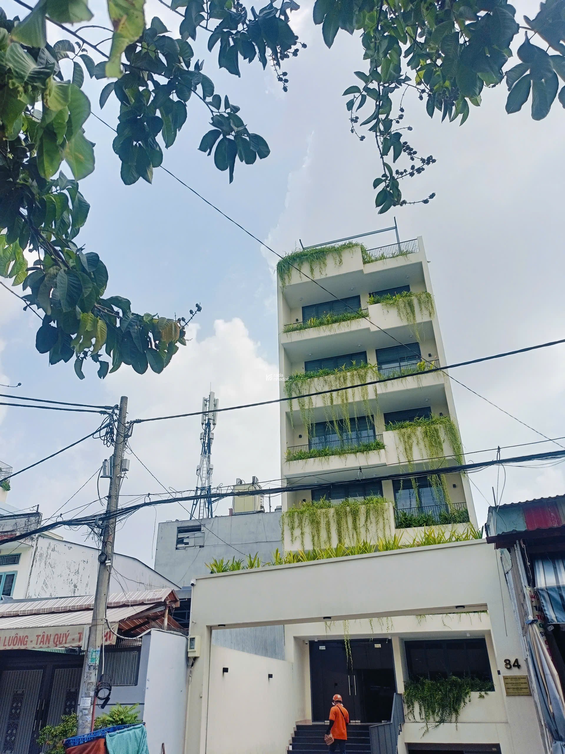 9,3 Tỷ. Hxh đường Vườn Lài. Q Tân Phú. 4,5x16m. Nhà 5 Tầng