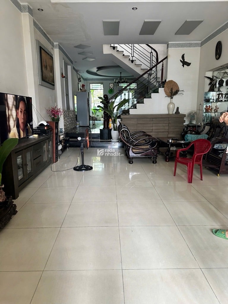 Bán gấp 3 tầng, 70m2, Nguyễn Văn Lượng, P16, Gò Vấp, giá 5.5 tỷ