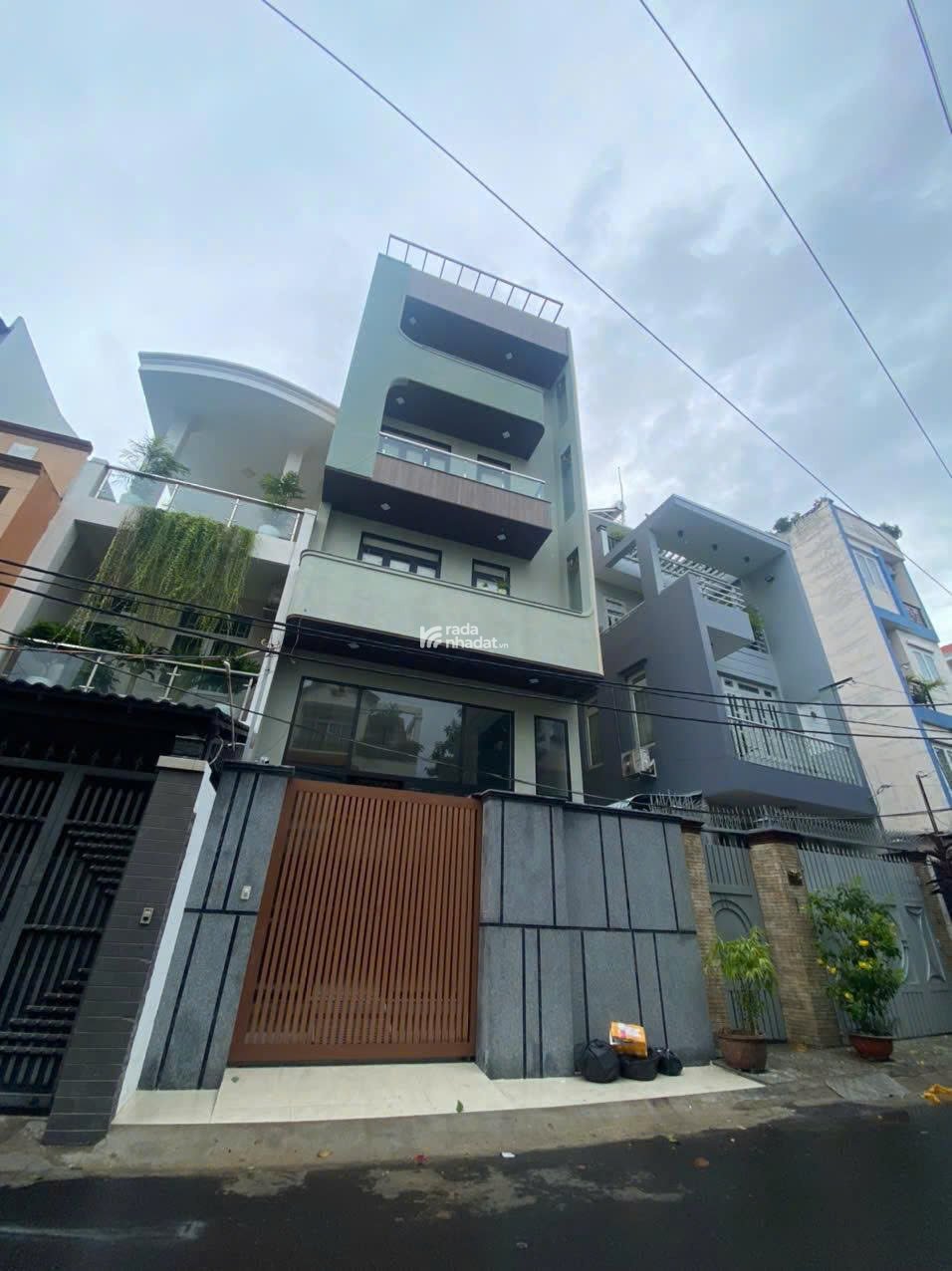 Bán Nhà Mặt tiền kinh đường Tân Hương, Tân Phú, DT: 4.2 x 24.2, Giá bán 15 tỷ.