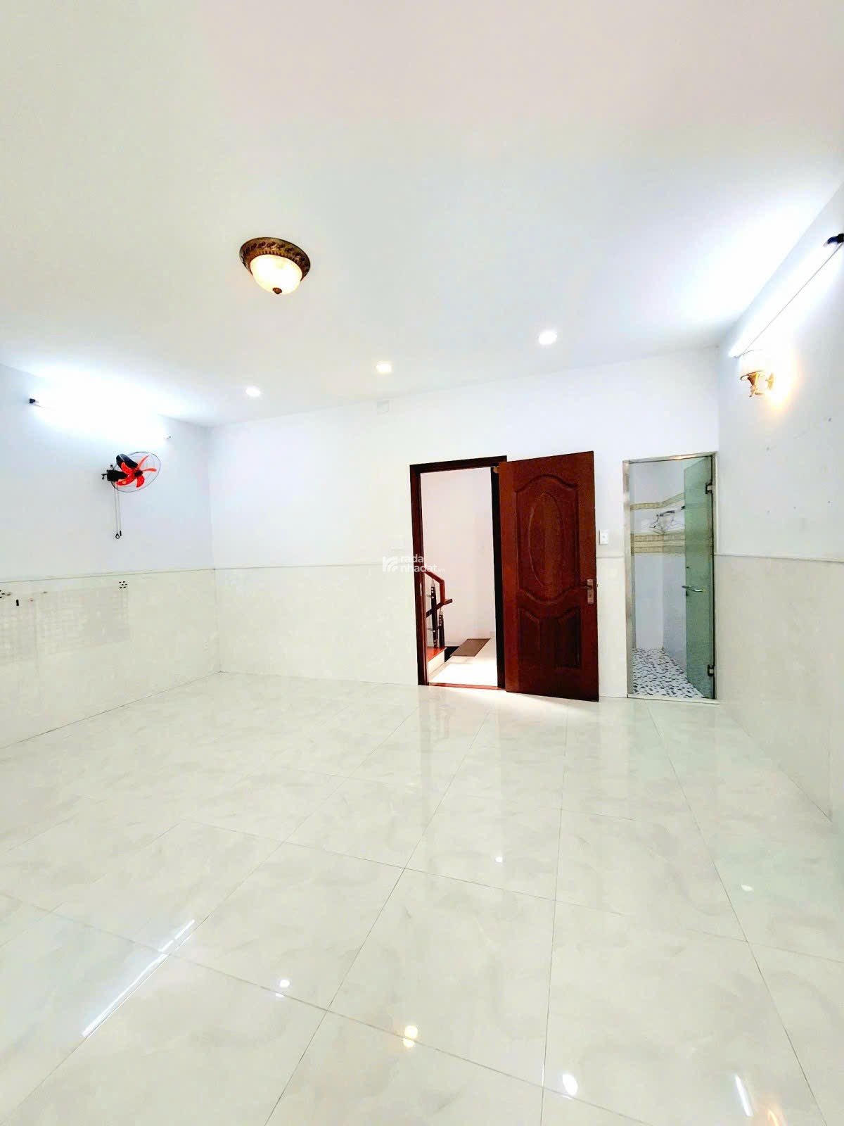 **BÁN NHÀ HẺM LÊ VĂN SỸ QUẬN 3**
