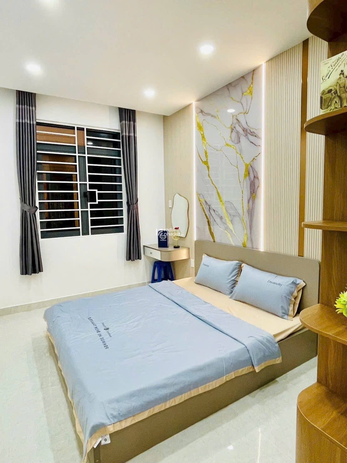 Siêu Phẩm Nhà 3 Tầng- Gần CV Làng Hoa Gò Vấp- 3 Tầng - Full Nội Thất - Chỉ 6.59 Tỷ