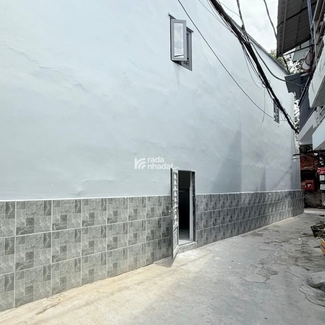 HXH 4m gần MT Âu Cơ, 4PN DT 46M2, lô góc, nhà mới dọn vào ở ngay