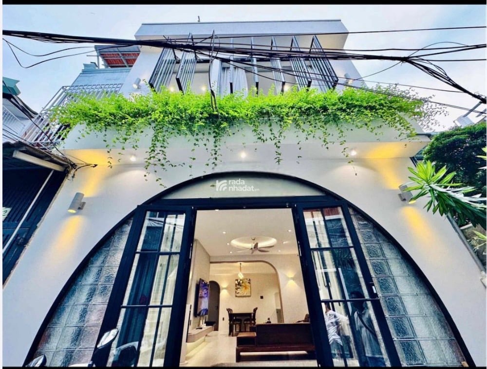 HẺM XE HƠI SÁT VÁCH. HOÀNG HOA THÁM, BÌNH THẠNH, 3 TẦNG MỚI Ở NGAY. GIẢM 550TR CHỈ 9T