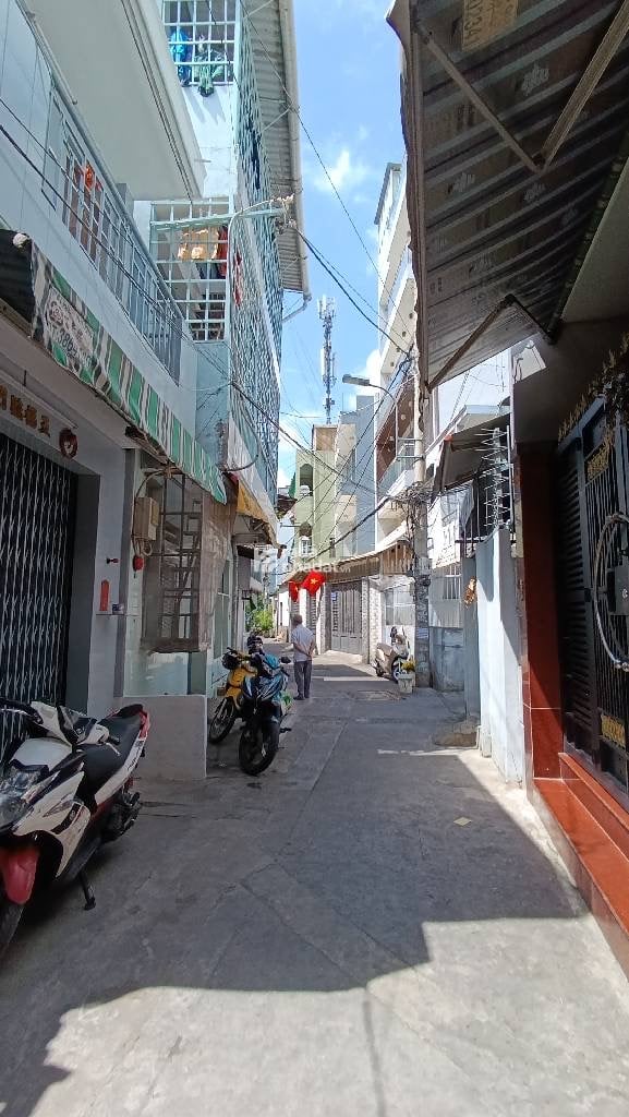 Bán Đất Nền Quận 8 Hẻm Xe Hơi, Gần Nguyễn Duy Giá Chỉ Hơn 5 Tỷ