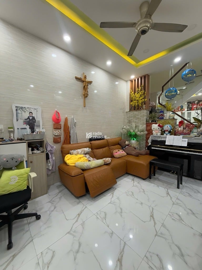BÁN NHÀ LẠC LONG QUÂN 61M2 3 TẦNG BTCT NỞ HẬU TẶNG NỘI THẤT 7.3 TỶ NGÃ TƯ BẢY HIỀN
