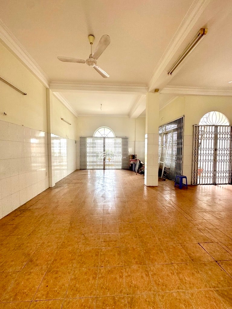 Giảm 1,5 tỷ nhà bán mặt tiền Cao Lỗ 5 tầng, 184m2 (8x23m), tiện làm VP cty, spa, chỉ 27,5 tỷ