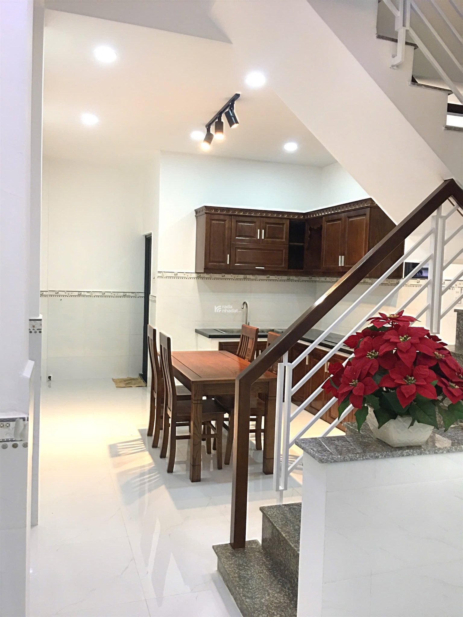 NHÀ BTCT 2 TẦNG,CĂN GỐC 2 MÁT MẼ , XE HƠI NGỦ TRONG NHÀ , GIÁ SIÊU MỀM Q.12