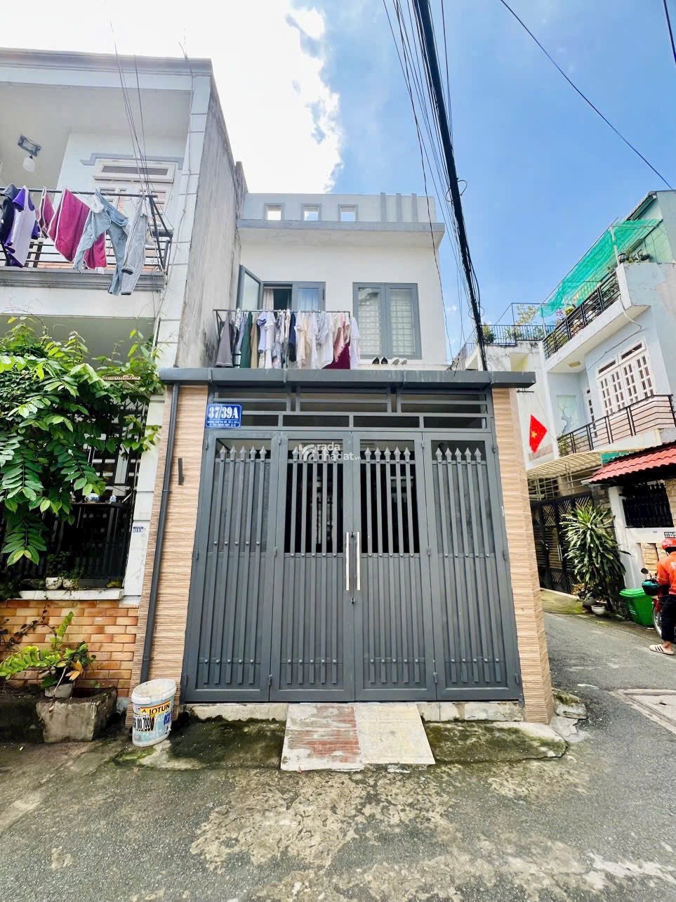 NHÀ BTCT 2 TẦNG,CĂN GỐC 2 MÁT MẼ , XE HƠI NGỦ TRONG NHÀ , GIÁ SIÊU MỀM Q.12