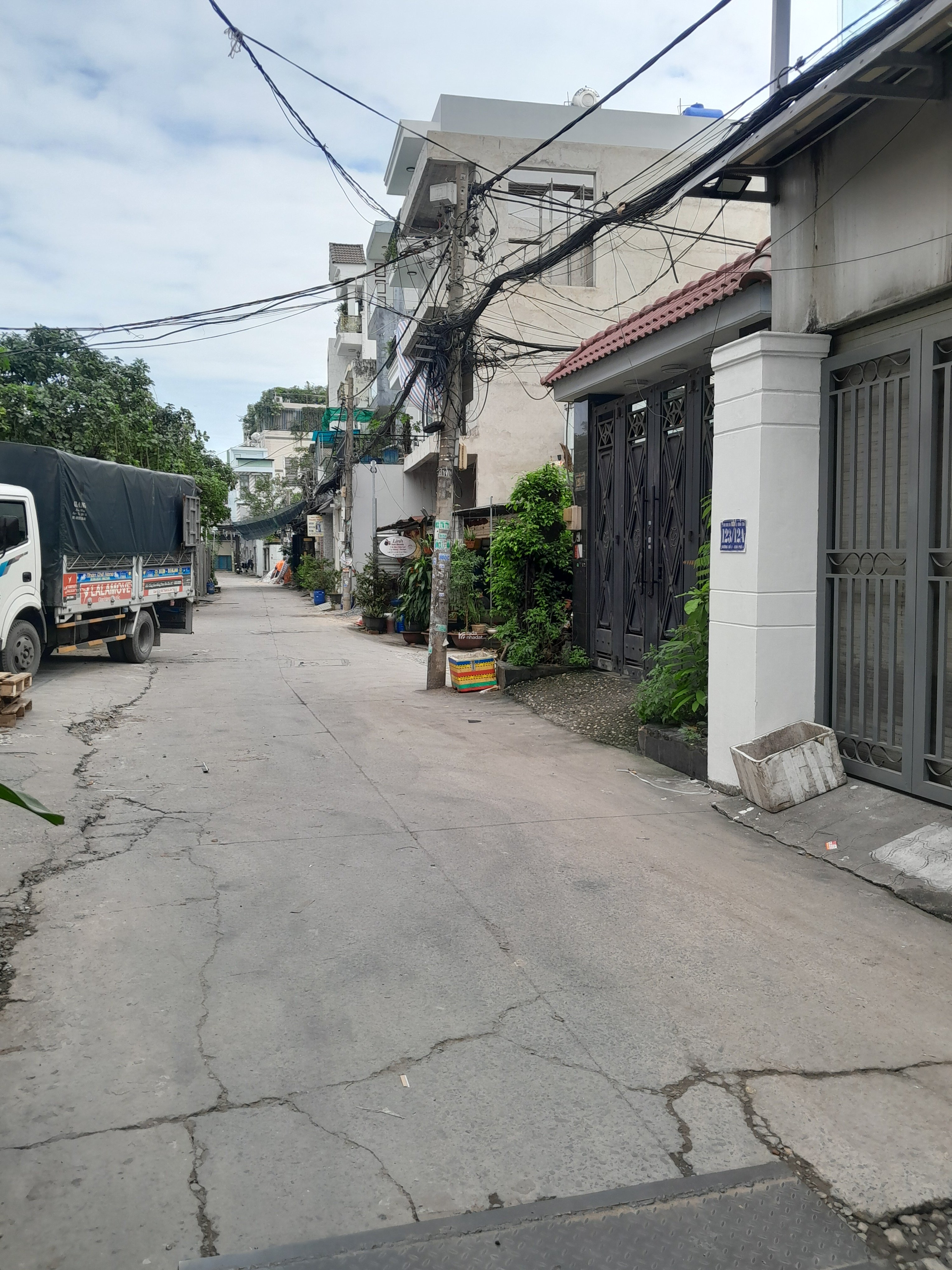 BÁN ĐẤT TẶNG NHÀ -HẺM XE TẢI GẦN BỆNH VIỆN BÌNH TÂN -5 14 -4.9 TỶ