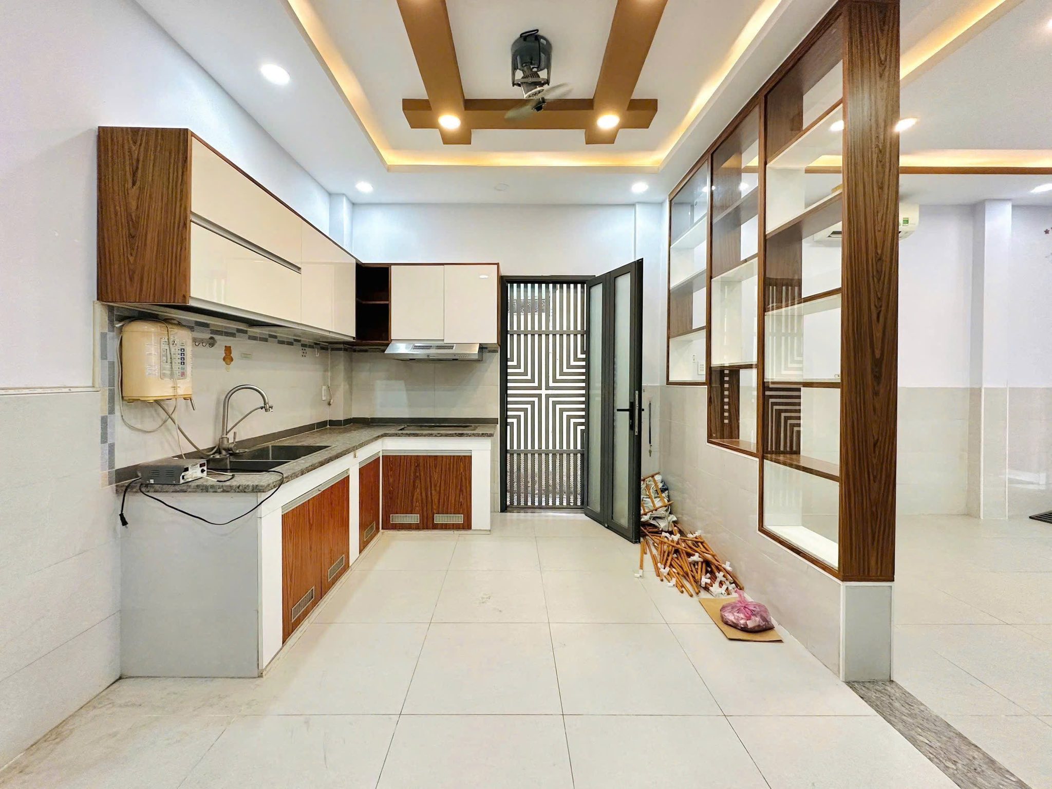 Chính chủ cần bán gấp nhà Cách Mạng Tháng 8, Phường 11, Quận 3, Giá 3 tỷ 185 / 45m2 