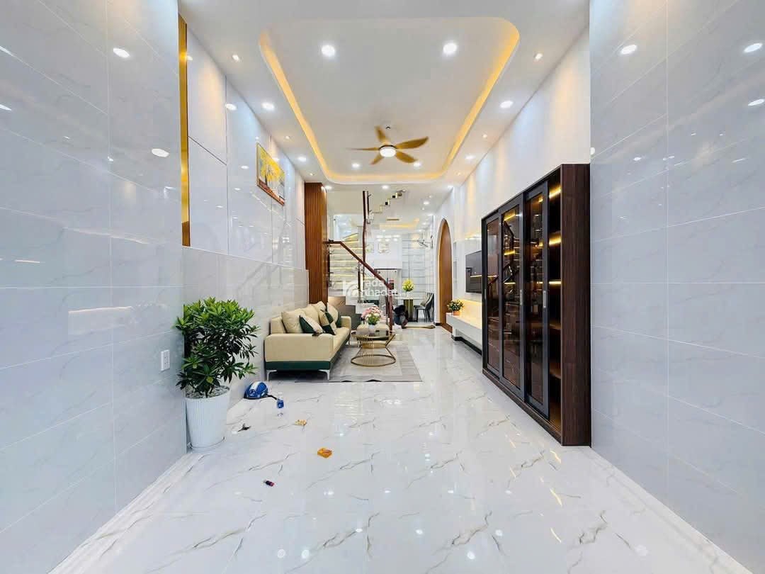 Bán nhà hạ giá Nguyễn Văn Quá, KP5, P. Đông Hưng Thuận, Q12, 3,1 tỷ, tiện ích đầy đủ, sổ riêng