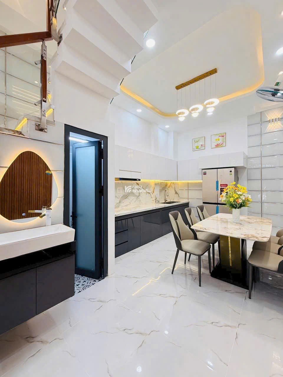 Bán nhà hạ giá Nguyễn Văn Quá, KP5, P. Đông Hưng Thuận, Q12, 3,1 tỷ, tiện ích đầy đủ, sổ riêng