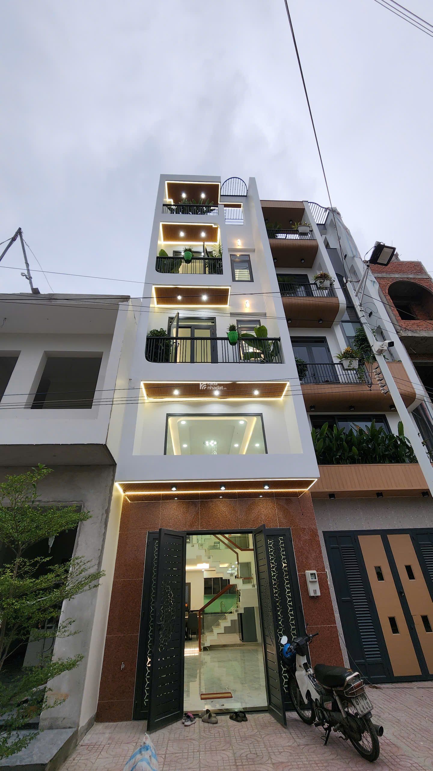 NHÀ PHỐ KDC CAO CẤP - CÔNG VIÊN 20M - CẦU CẢ BỐN 6.X TỶ
