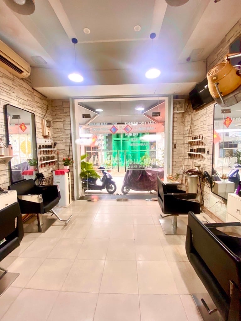 HẺM XE HƠI -NGAY ĐƯỜNG SỐ 12 -PBHH -BÌNH TÂN- GIÁP VỚI TÂN PHÚ