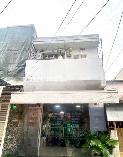 HẺM XE HƠI -NGAY ĐƯỜNG SỐ 12 -PBHH -BÌNH TÂN- GIÁP VỚI TÂN PHÚ