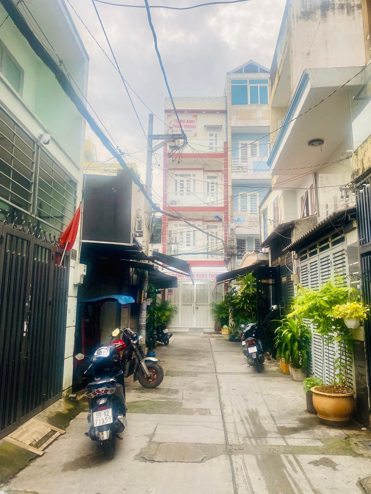 GẦN CHỢ TÂN HƯƠNG - HẺM XE HƠI THÔNG - 2 TẦNG - 76M VUÔNG A4 - SẴN DÒNG TIỀN - GIÁ MỀM 6.X TỶ