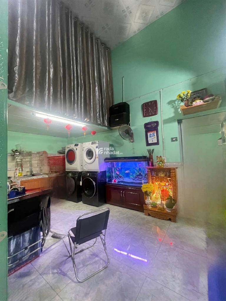 BÁN NHÀ LÔ GÓC TỈNH LỘ 10 80M2 4.X TỶ HẺM XE TẢI GẦN CHỢ BÀ HOM THU 15TR/THÁNG