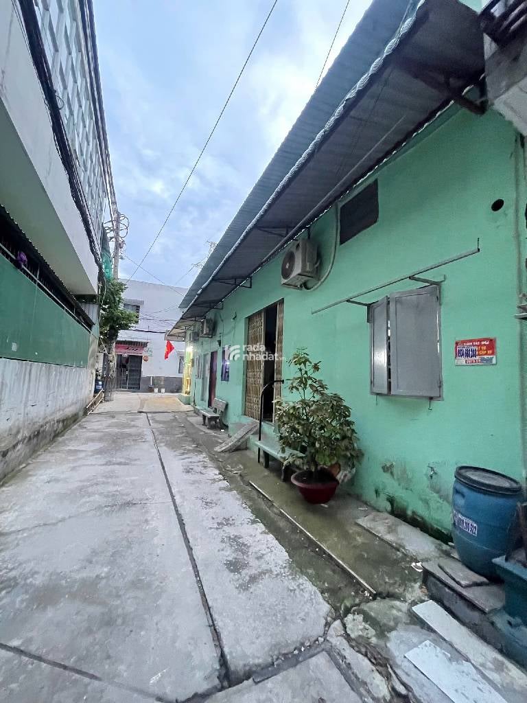 BÁN NHÀ LÔ GÓC TỈNH LỘ 10 80M2 4.X TỶ HẺM XE TẢI GẦN CHỢ BÀ HOM THU 15TR/THÁNG