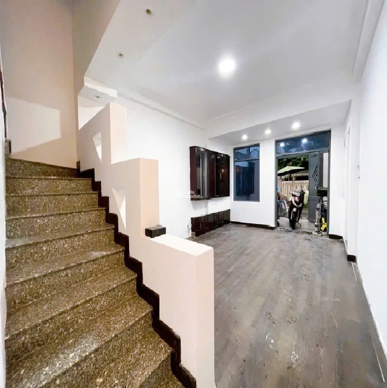 Nhà khu Vip QUẬN PHÚ NHUẬN - Mặt tiền Trần Hữu Trang - 4.6 x 14 m -5 Tầng - 13.5 tỷ