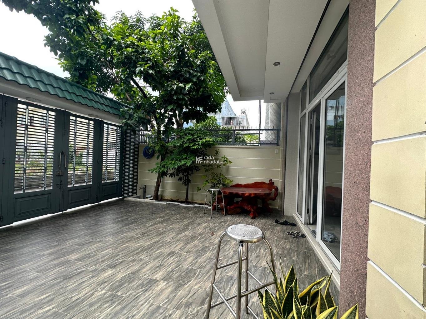 NGAY CỔNG VẠN PHÚC CITY, 4 TẦNG NỘI THẤT CAO CẤP ÔTÔ VÀO NHÀ 8,6X25 CHỈ 28 TỶ.