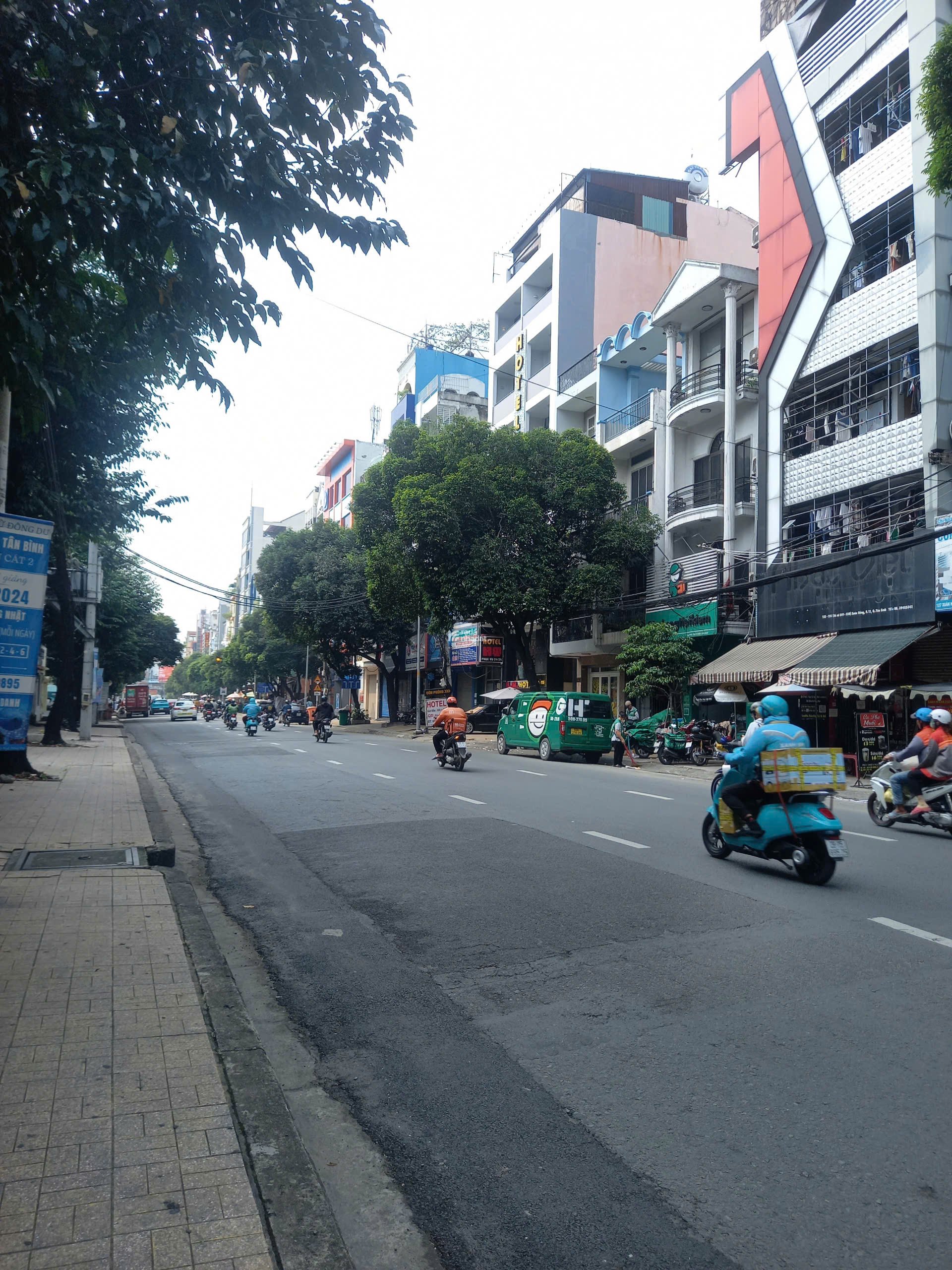 BÁN NHÀ MT_XUÂN HỒNG, TÂN BÌNH_DT: 4x20m_CN: 75,4m2_ 6 TẦNG, THANG MÁY_GIÁ 23,5 TỶ TL