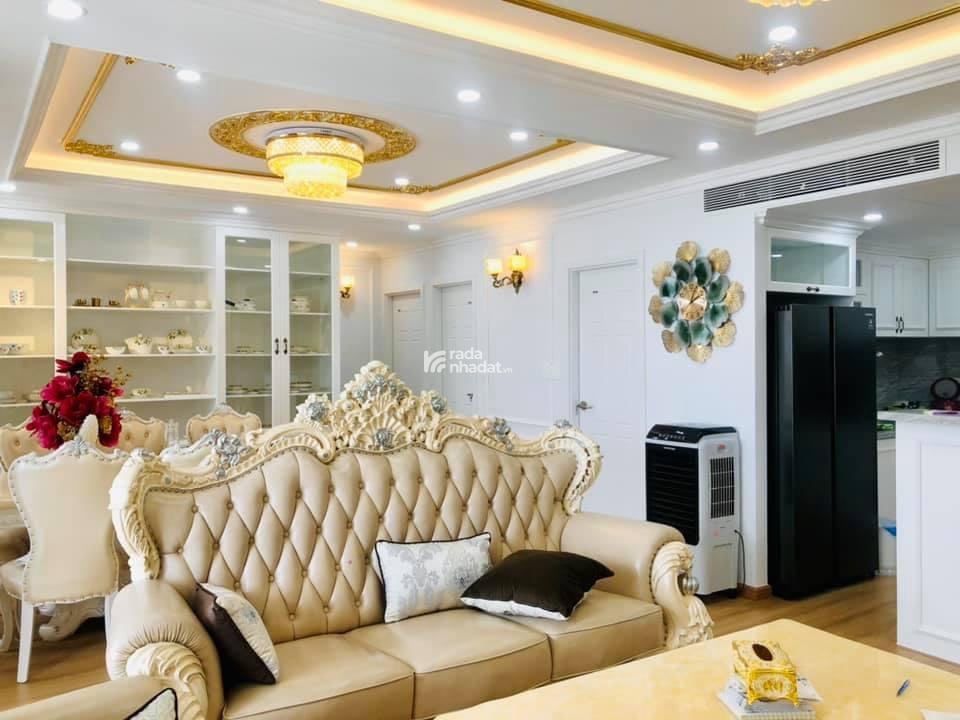 Cần bán gấp căn penhouse Cộng Hòa Plaza, DT 590m2, 12PN, 8WC, Có NT giá 28 tỷ TL