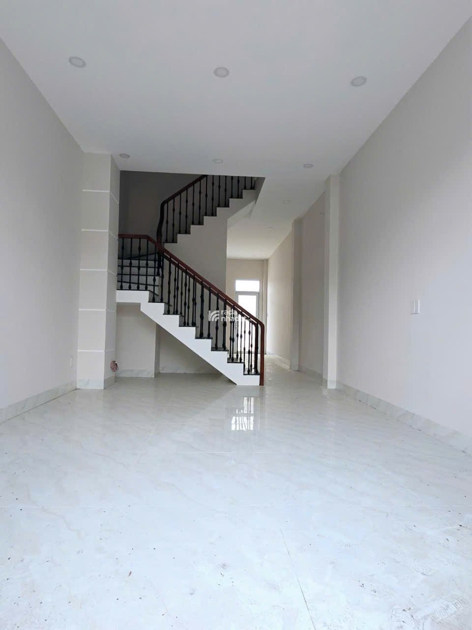 Đường ô tô 6m - Nhà mới 2 tầng 44m2 - Khu dân cư phân lô - 3 phút XL Hà Nội, Metro Suối tiên