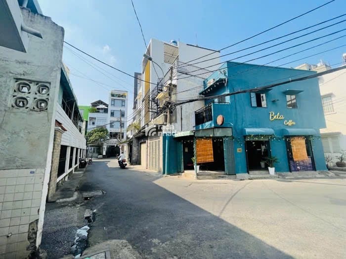 MẶT TIỀN KINH DOANH- 2 MẶT ĐƯỜNG XE HƠI TRƯỚC SAU THOÁNG MÁT- KHU VIP GẦN UBND PHÚ NHUẬN.