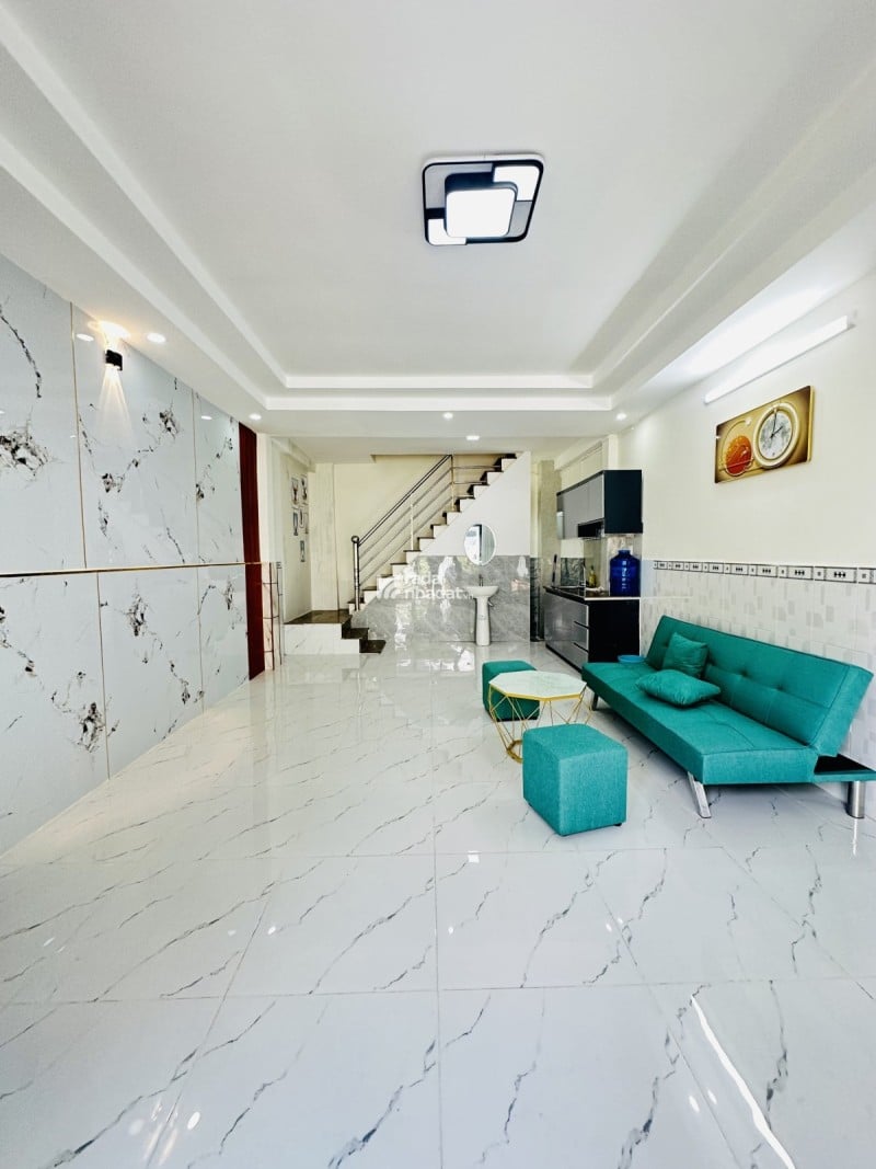 HƠN 4 TỶ xíu , NHÀ 3 TẦNG ,GẦN TÊN LỬA , 3PN - HẺM 4M