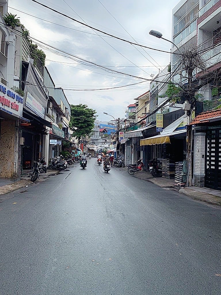 Bán nhà mặt tiền đường đông hồ tân bình