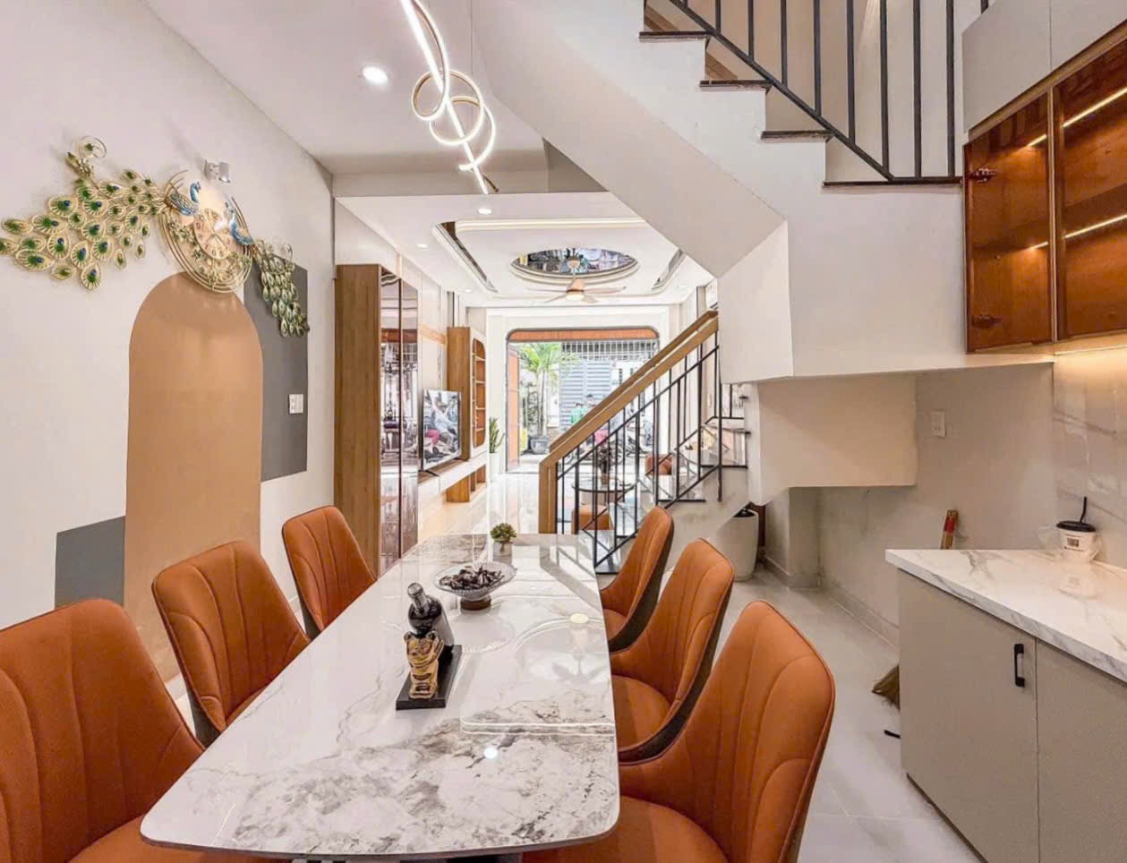 Siêu hot hẻm Oto , 3 Tỷ 720 , chính chủ gửi bán 3 PN Hậu Giang P12 Quận 6 , đầy đủ nội thất , SHR