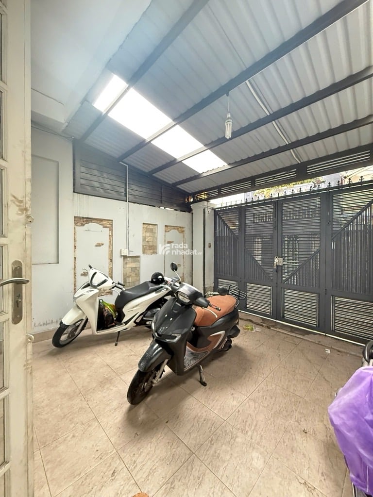 Bán nhà Tân Bình 5x19 x 4 tầng , HXH ngủ trong nhà, gần mặt tiền Phạm Văn Hai 