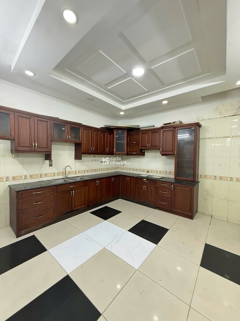 Bán nhà Tân Bình 5x19 x 4 tầng , HXH ngủ trong nhà, gần mặt tiền Phạm Văn Hai 