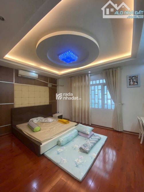 Bán Tòa Nhà mặt tiền Đào Duy Anh, P9, Quận Phú Nhuận, 12m x 15m, 5T- Thang Máy- Giá: 44 tỷ 