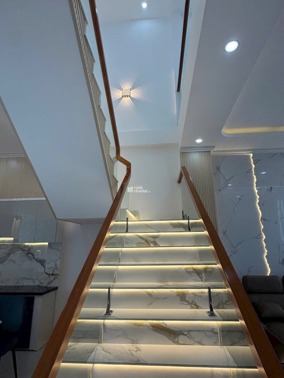 CẦN BÁN NHÀ PHỐ ĐẸP SANG CẦU TRÀM CẦN ĐƯỚC LONG AN GIÁ 2 TỶ950 100m2 SHR