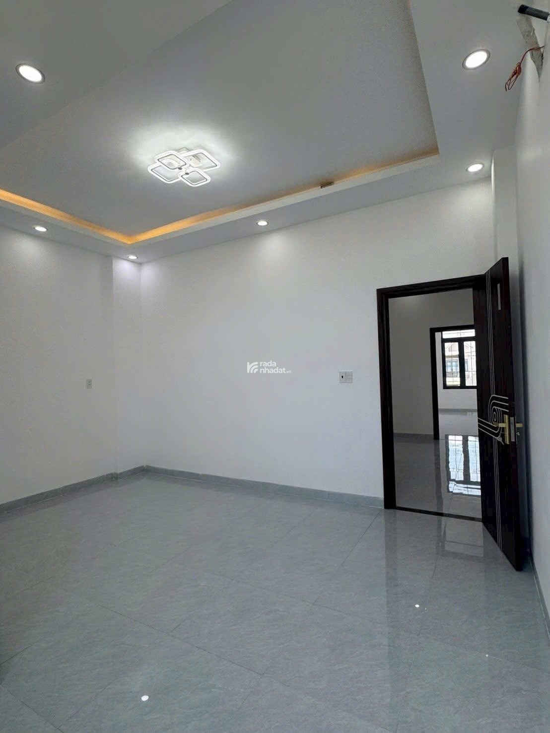 CẦN BÁN NHÀ PHỐ ĐẸP SANG CẦU TRÀM CẦN ĐƯỚC LONG AN GIÁ 2 TỶ950 100m2 SHR