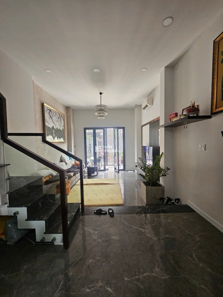 Nhà đẹp, 4x13 sổ vuông, HXH khu Bàu Cát, gần giáo xứ Phú Trung 