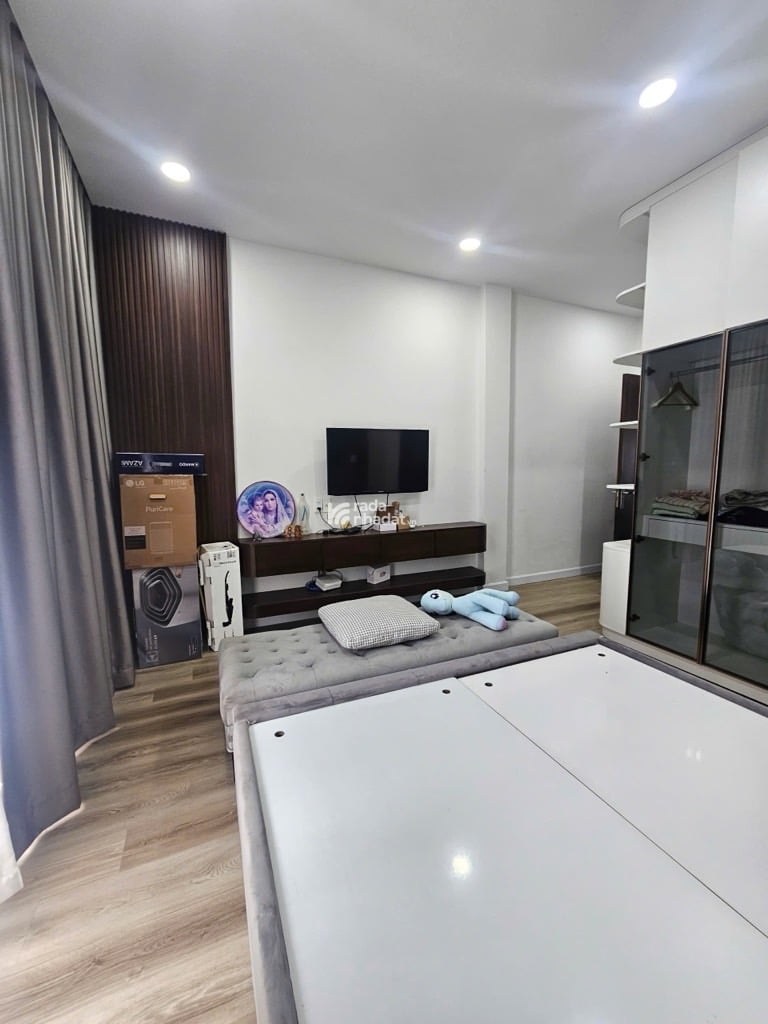 Nhà đẹp, 4x13 sổ vuông, HXH khu Bàu Cát, gần giáo xứ Phú Trung 