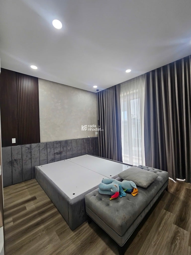Nhà đẹp, 4x13 sổ vuông, HXH khu Bàu Cát, gần giáo xứ Phú Trung 