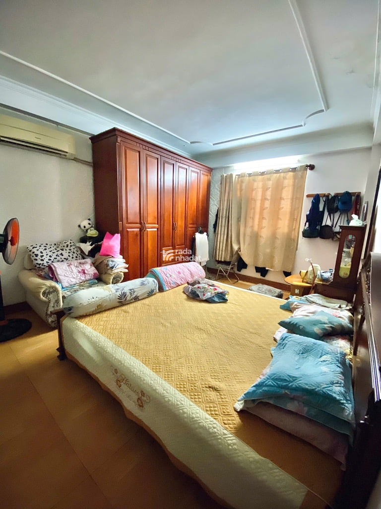 HÀNG HIẾM P10 TÂN BÌNH - HẺM THÔNG - SÁT MẶT TIỀN - 64M2 - 5 TẦNG - 5.2 x 10 NỞ HẬU 6.5M - GẦN CHỢ 