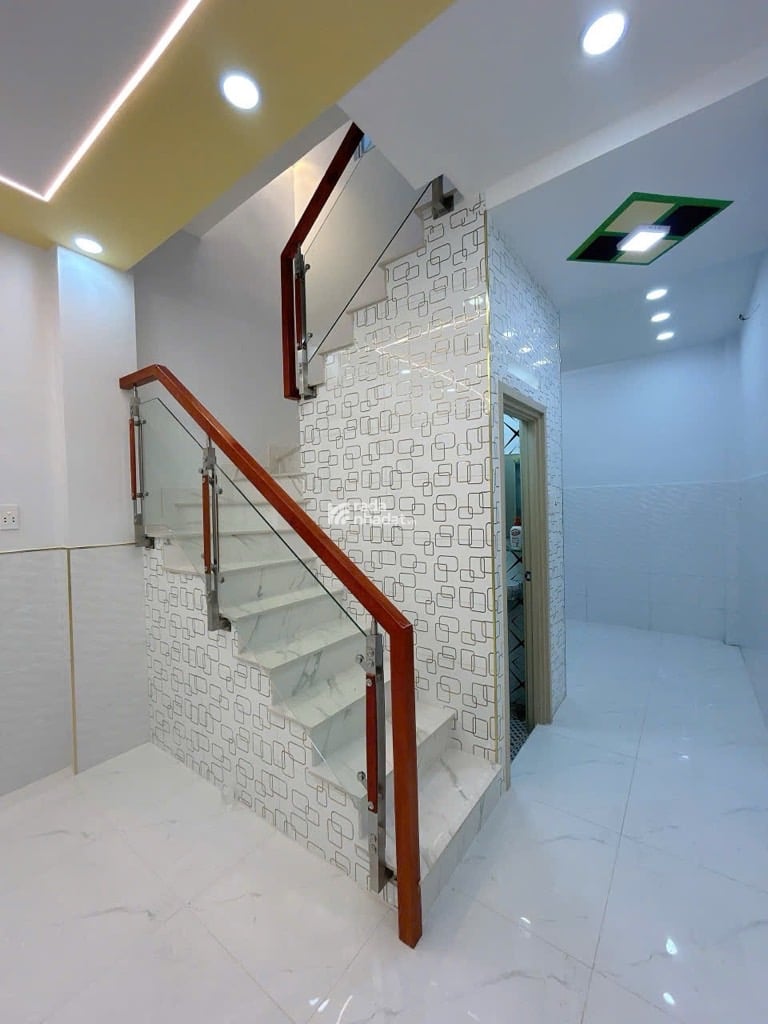 NHÀ XÂY MỚI DỌN VÀO Ở NGAY  GIÁP TÂN PHÚ - NHỈNH 3 TỶ XÍU XIU - 50M2