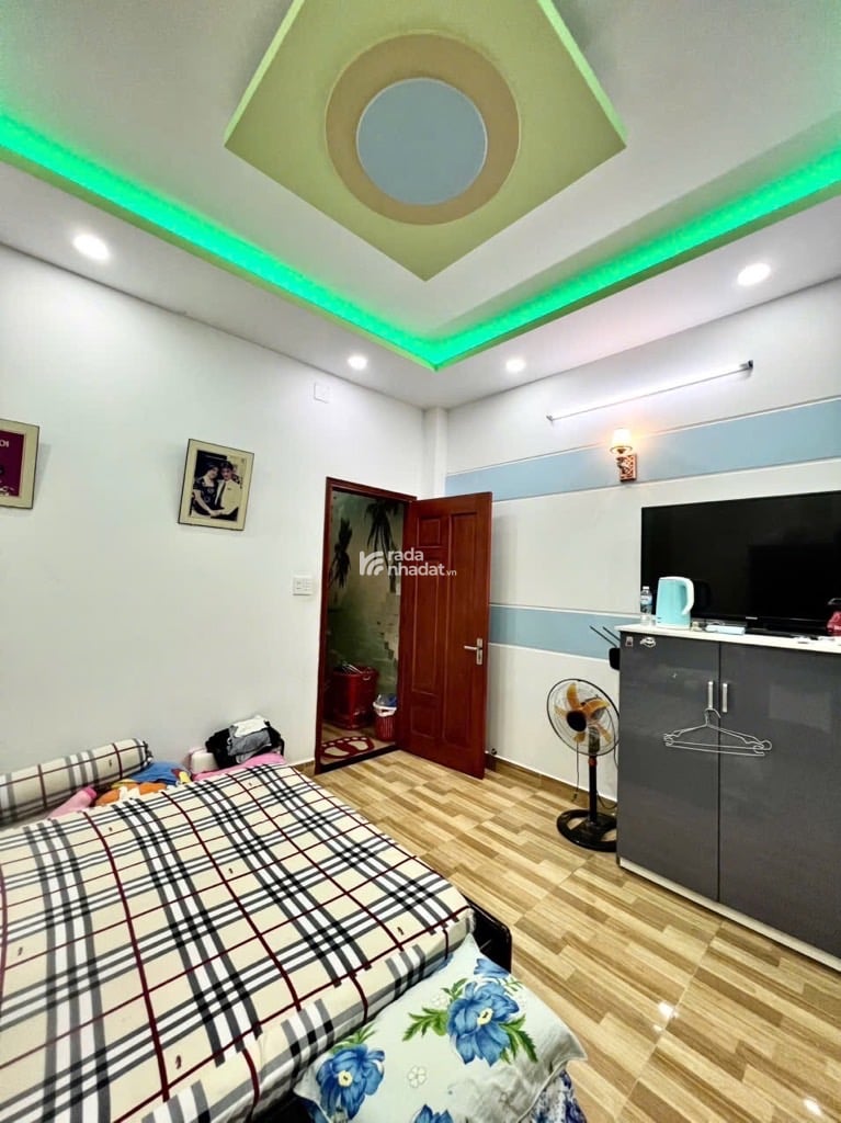  Siêu phẩm 5 tầng đường số 18B- sát Tân Phú