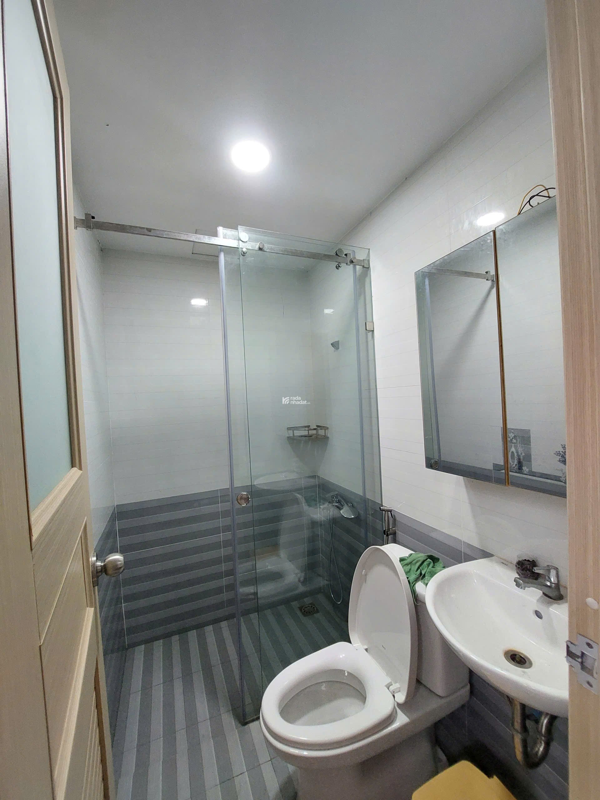 Bán nhà HXH đường 3/2 Q10 Dt( 3,3 x 14m) giá 12 tỷ