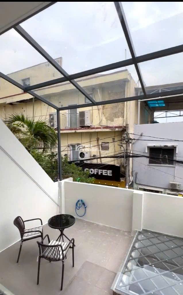 Nhà Thật - Đẹp 5 Tầng - Xe Hơi Ngủ Trong Nhà Gần Mặt Tiền Hoàng Văn Thụ - Phú Nhuận