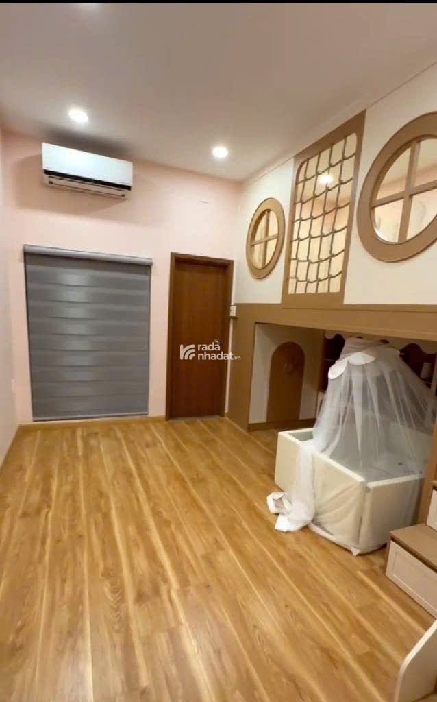 Nhà Thật - Đẹp 5 Tầng - Xe Hơi Ngủ Trong Nhà Gần Mặt Tiền Hoàng Văn Thụ - Phú Nhuận