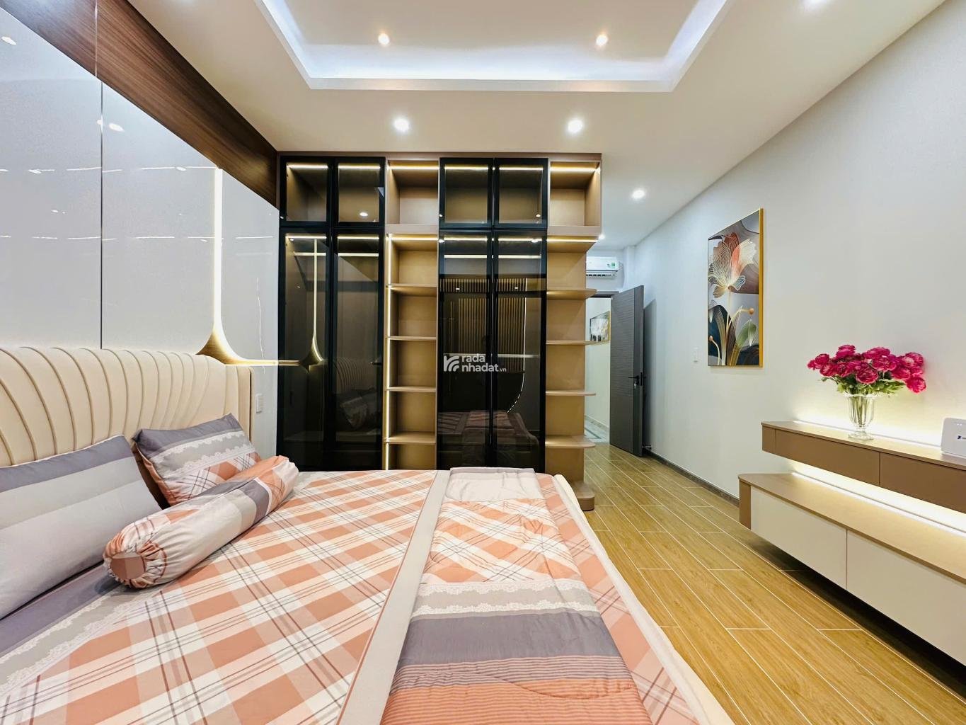 NHÀ 5 TẦNG FULL NỘI THẤT, Ô THANG MÁY, DT 4x16M, KHU CAO TẦNG ĐỒNG BỘ VIP, GÒ VẤP, 10.X TỶ   