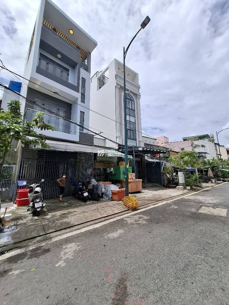 Bán nhà mặt tiền view đẹp, 4 tầng, 3PN, Hưng Phú, Phạm Hùng, Quận 8, nhỉnh 7 tỷ